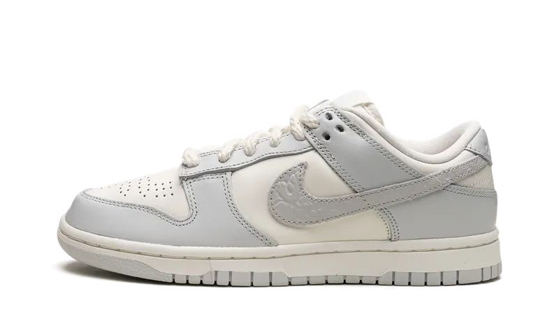 Nike DUNK LOW “Needlework” (FJ4553-133)
