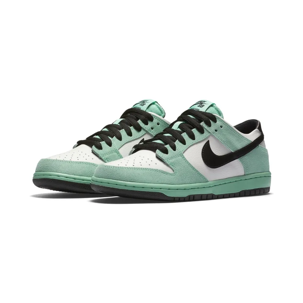 Nike Dunk SB Low Sea Crystal Green Glow-Summit White/Black (819674-301)