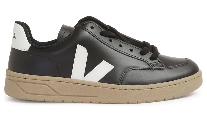 VEJA V-12 low-top sneakers – Zwart (XDW0203638A)