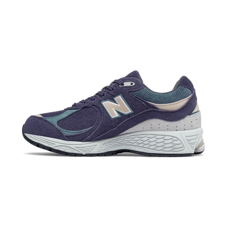 new-balance-2002r M2002RWC