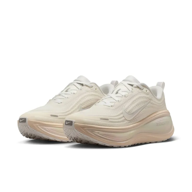 Nike Vomero Plus “Summit White Phantom Chalk” (IO9916-100)