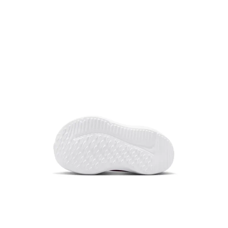 Nike Cosmic Runner White (HM4401-103)