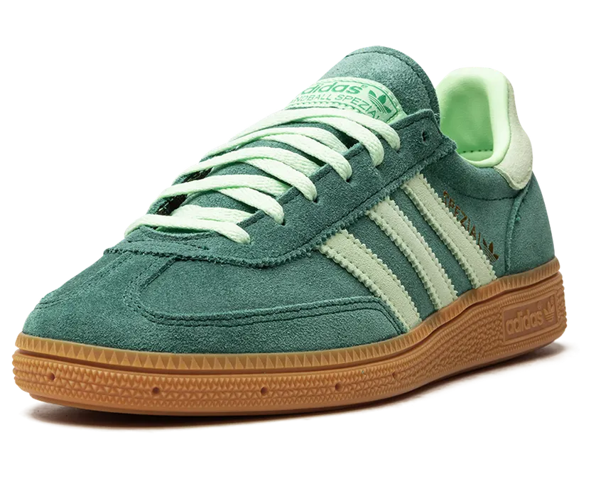 adidas Handball Spezial “Collegiate Green”: groen op groen, toch rustig (3)