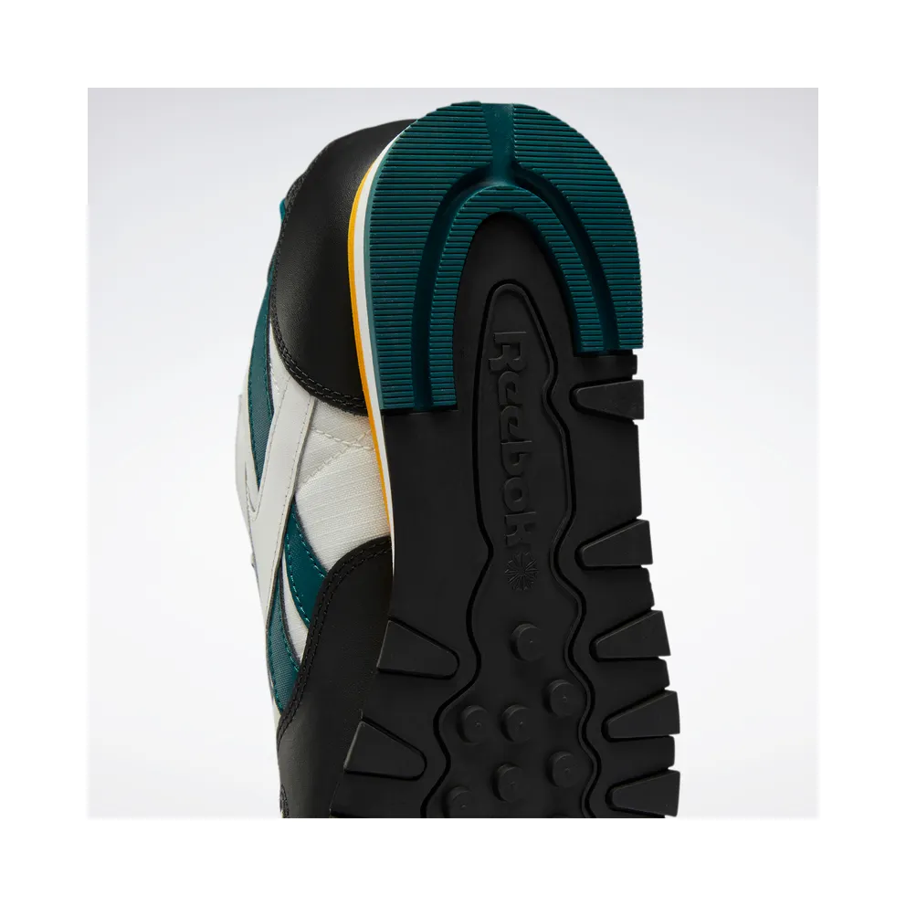Reebok CL LTHR Chalk / Core Black / Semi Solar Gold