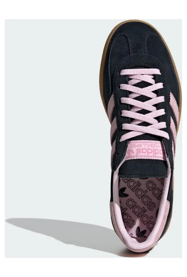 adidas Handball Spezial “Black/Pink/Gum”: stoer met een zacht randje (6)