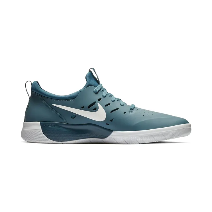 nike-free AA4272-400