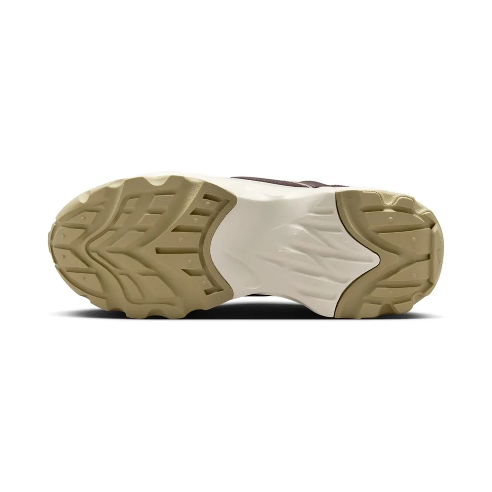 Nike TC 7900 “Light Bone Burgundy Crush” (DD9682-003)
