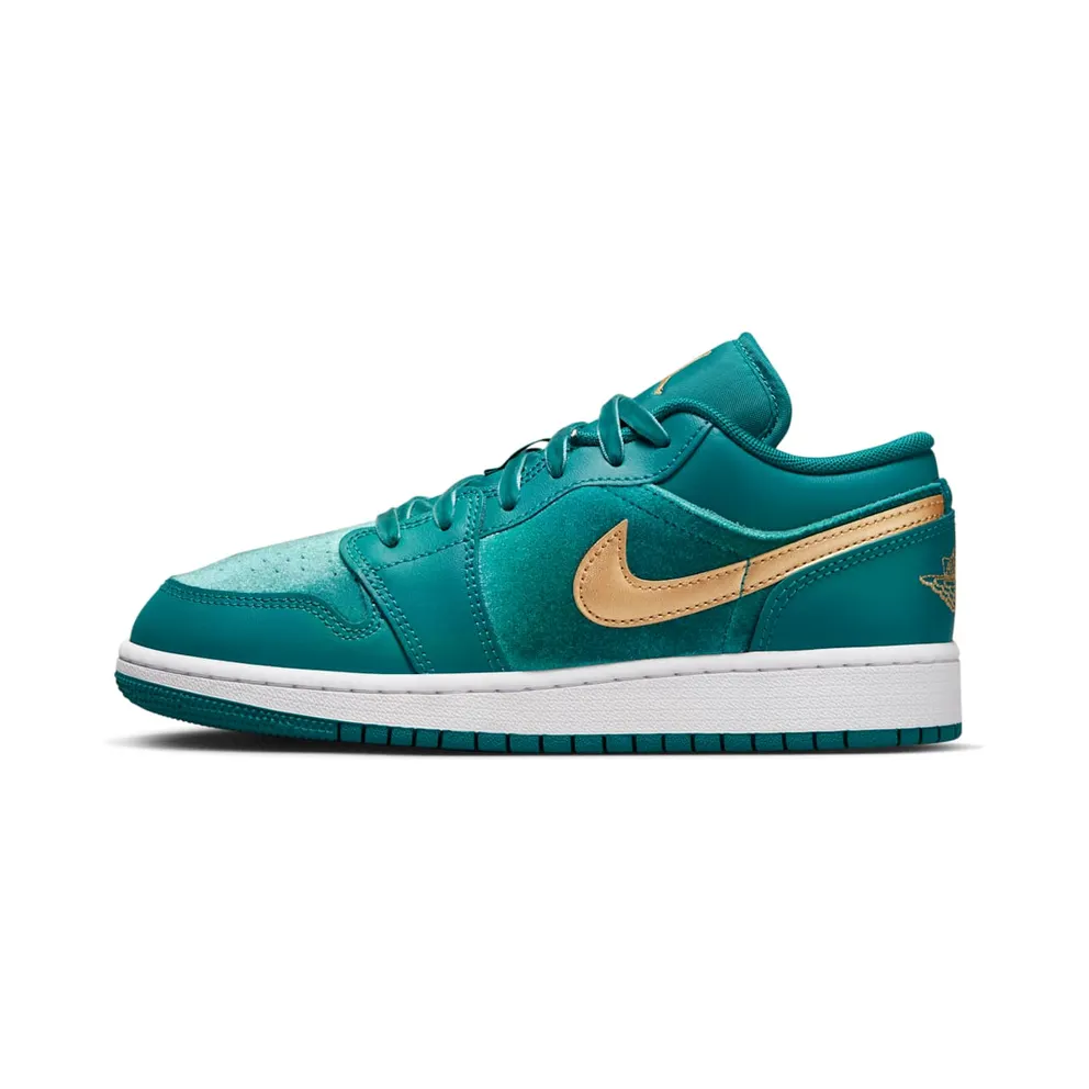 Air Jordan 1 – “Geode Teal Velvet” (FB9896-300)