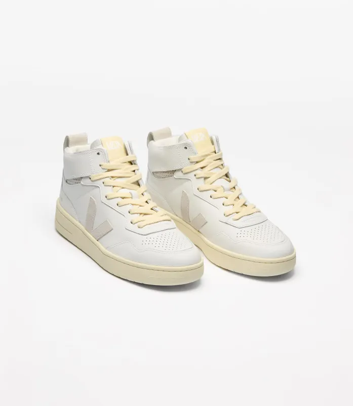 VEJA V-95 – White (QZ2003683)