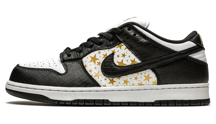 Nike SB Dunk Low “Supreme – Stars – Black” (DH3228-102)