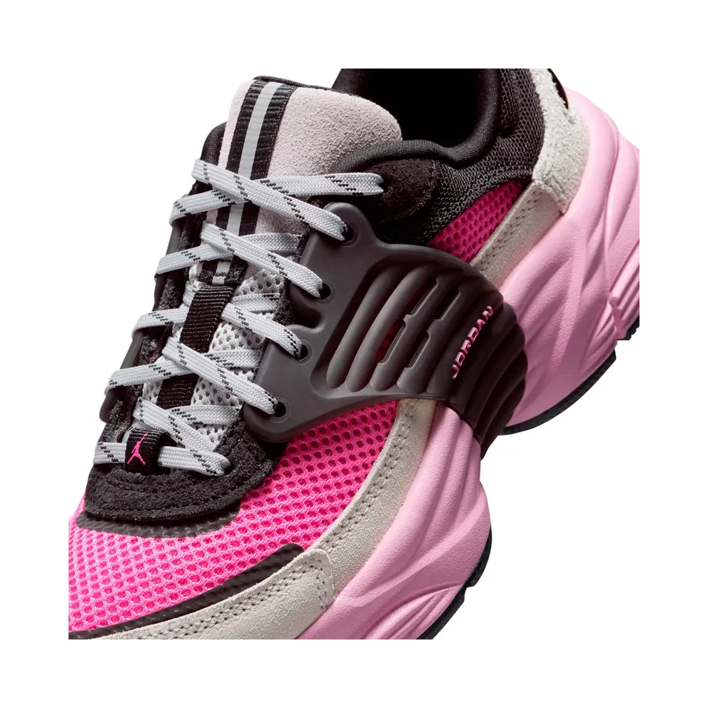 Jordan Trunner O/S Wolf Grey Pink Blast (II6531-002)