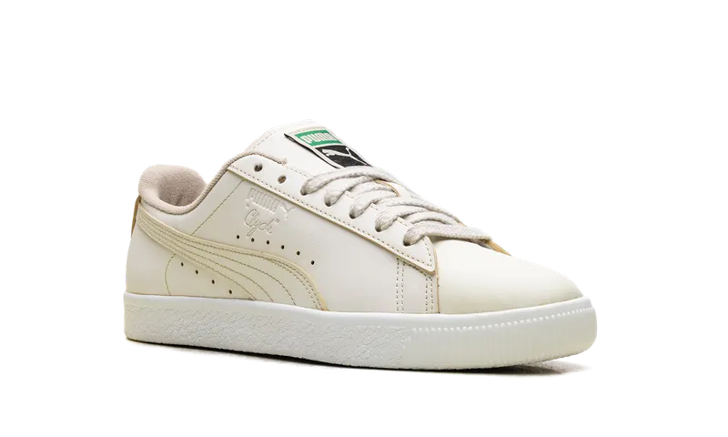 CLYDE COFFEE “PUMA WHITE/COFFEE/COFFEE” (39724001)