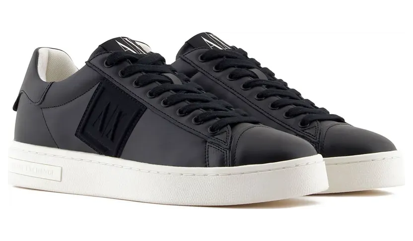 Armani Exchange Sneakers mit Logo-Detail – Schwarz (XM001990AF17451)