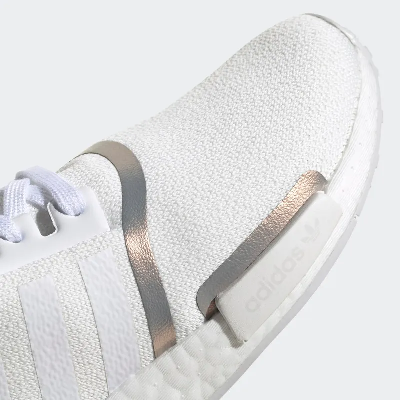 Adidas NMD_R1 ‘White Iridescent’ Cloud White/Cloud White/Core Black (FV1797)