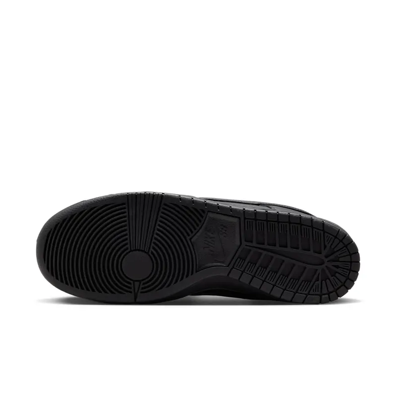 Nike SB Dunk “Triple Black” (FJ1674-001)