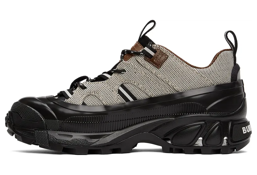 Burberry Black & White Canvas Arthur Sneakers (8038735) (3)