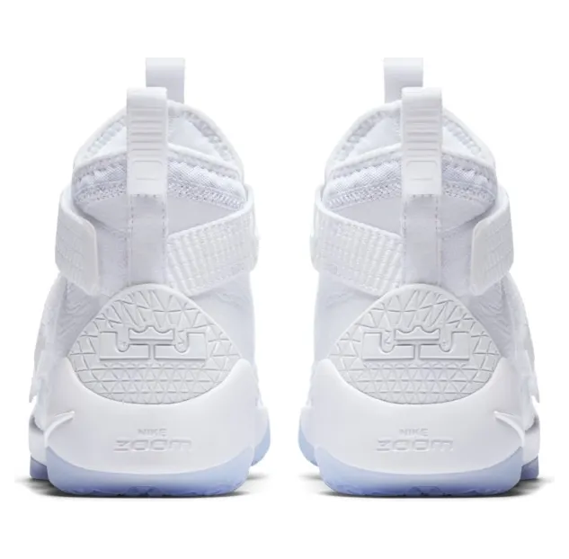 nike-lebron 918369-103