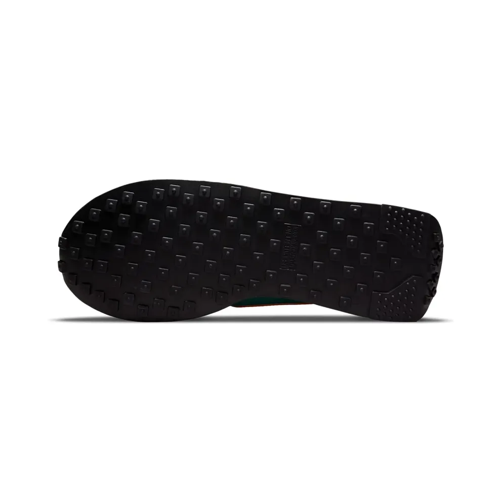 Nike Waffle Trainer 2 SP “Green Noise / Sport Spice / Moon Fossil / Bright Crimson” (DC2646-300)
