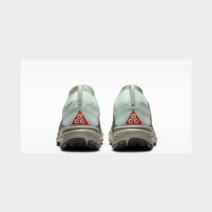 nike-air-pegasus IQ1084003