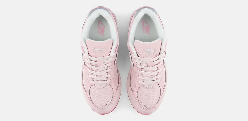 New Balance 2002R Rose (M2002RCR)