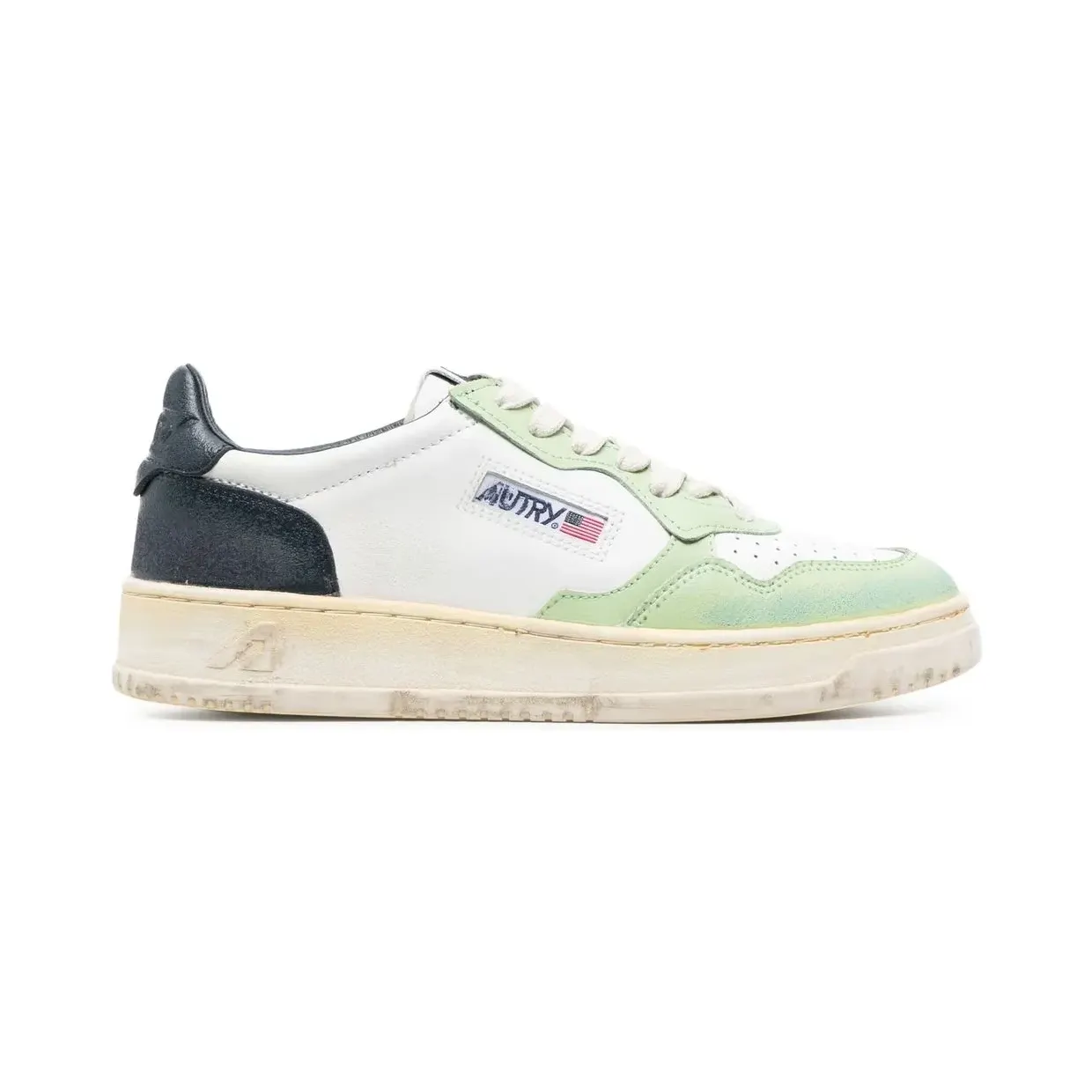Autry Medalist low-top “White” (AVLWSV18)