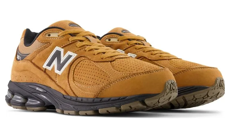 new-balance-2002r M2002REI