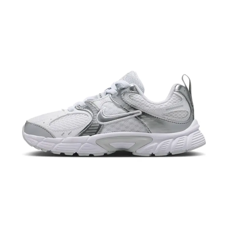 Nike V5 RNR “White / Pure Platinum / Metallic Silver” (HQ6412-103)