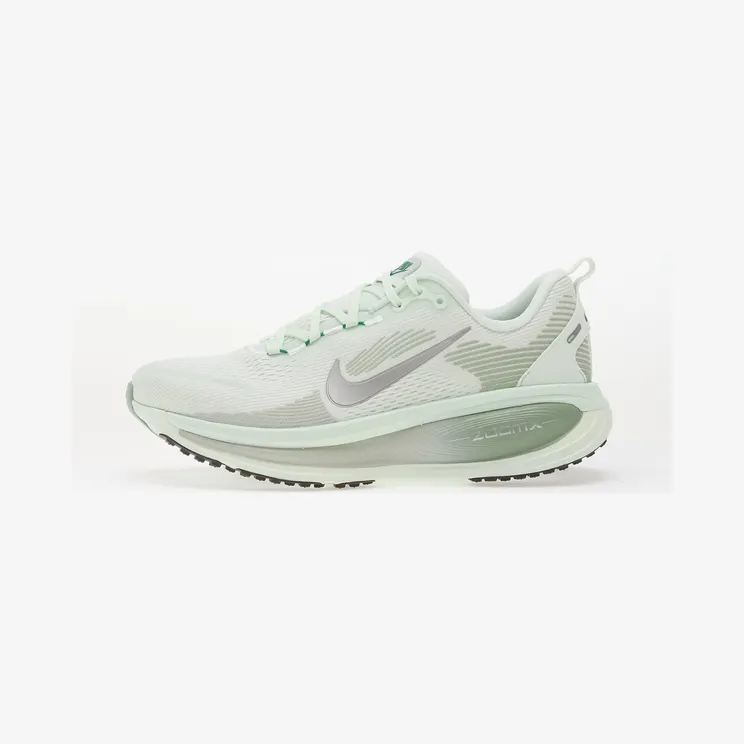 Nike Vomero 18 Barely Green Steam Light Silver