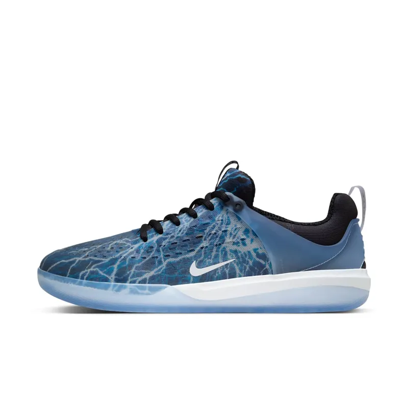 Nike SB Zoom Nyjah 3 Trouble at Home (FB2394-001)