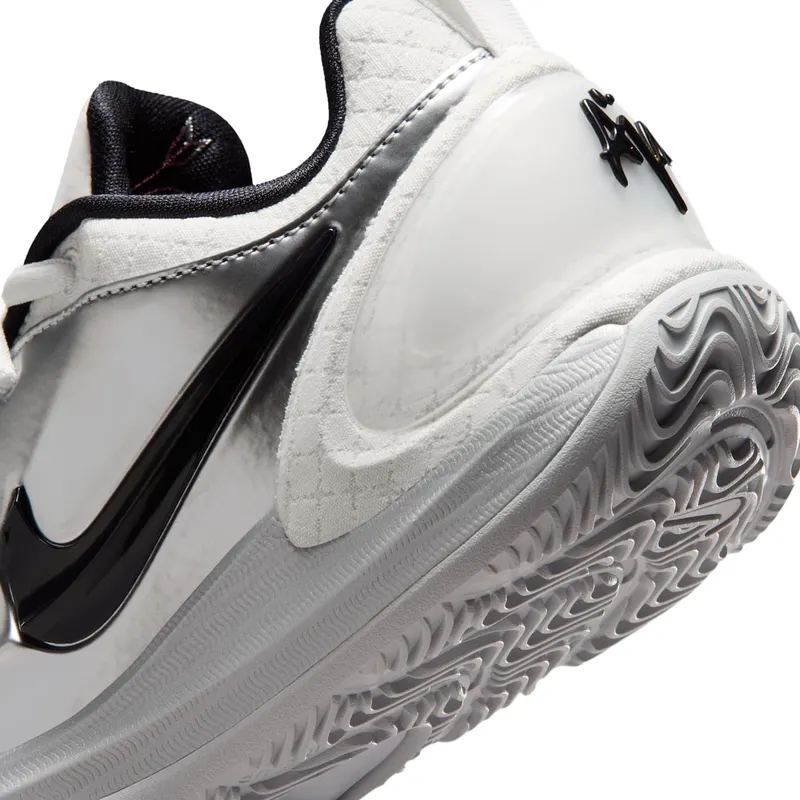 nike-sneaker IR4504-100