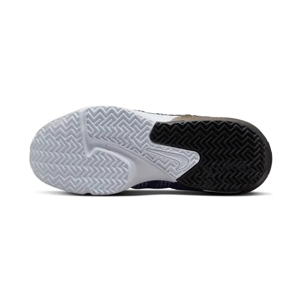 Nike LeBron Witness VII “Metallic Silver” (DM1123-100)