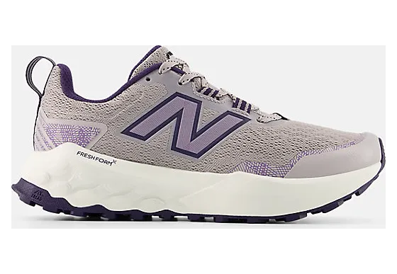NEW BALANCE Garoé V2 “TRUFFLE SALT / BOYSENBERRY / BLACK” (WGARO9TS)