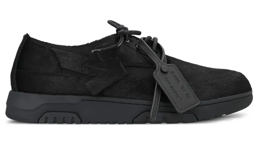 Off-White mit Schnürung “Black” (OMIY002F25LEA002)