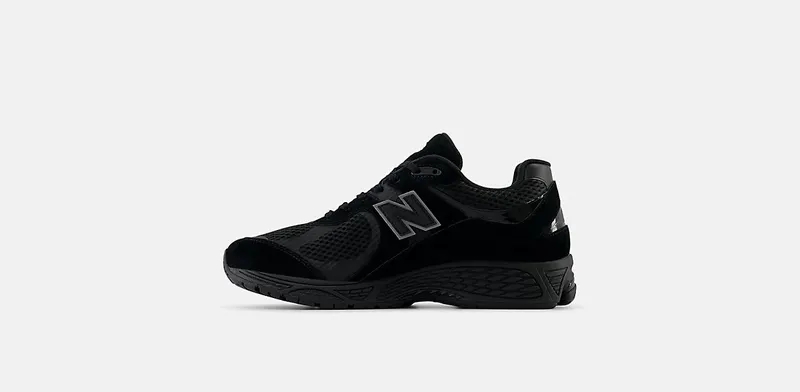 New Balance 2002R Mesh Black Metallic (M2002WB)