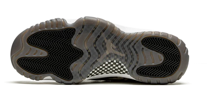 air-jordan-11 AR0715-010