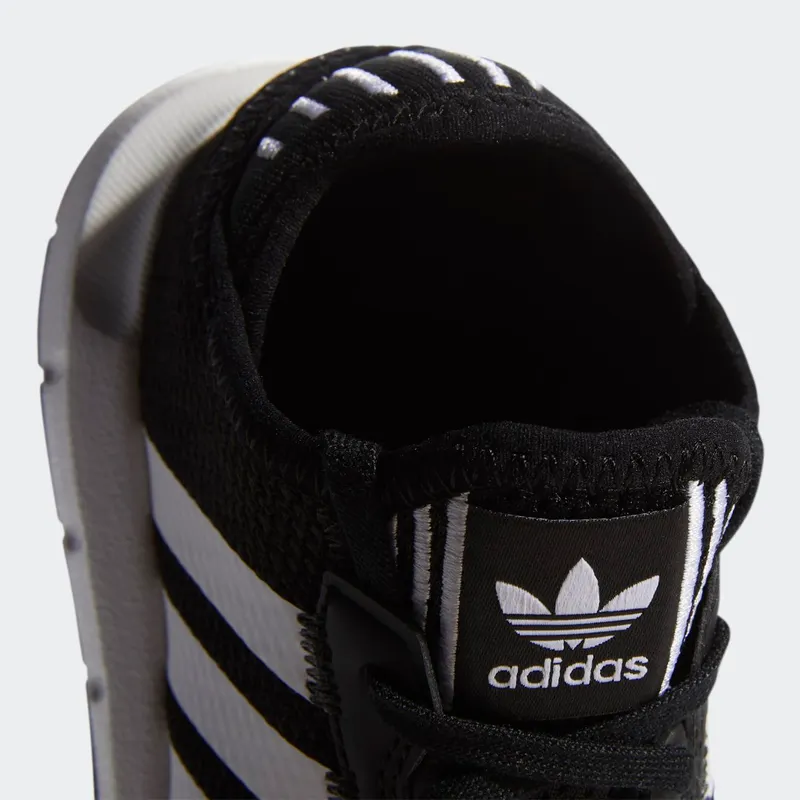 Adidas Swift Run X Core Black / Cloud White / Core Black (FY2166)