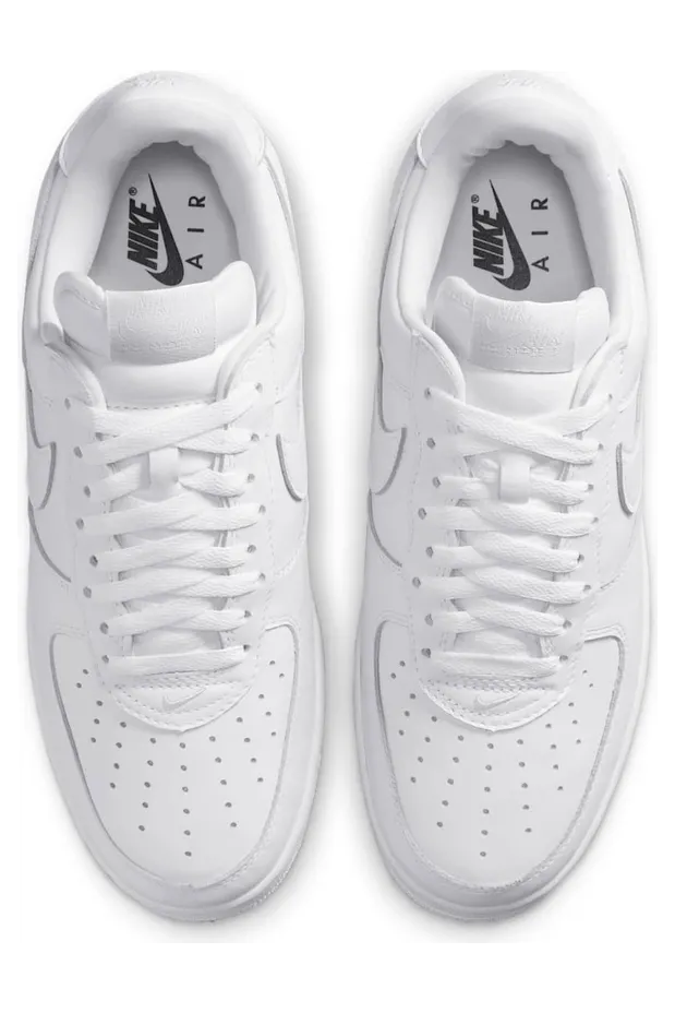 Nike Air Force 1 Low ’01 All White: de puurste basic getest (4)