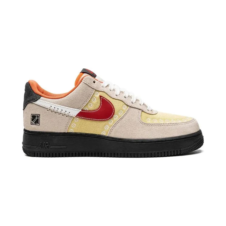 Nike Air Force 1 Somos Familia sneakers – Beige (DZ5355)