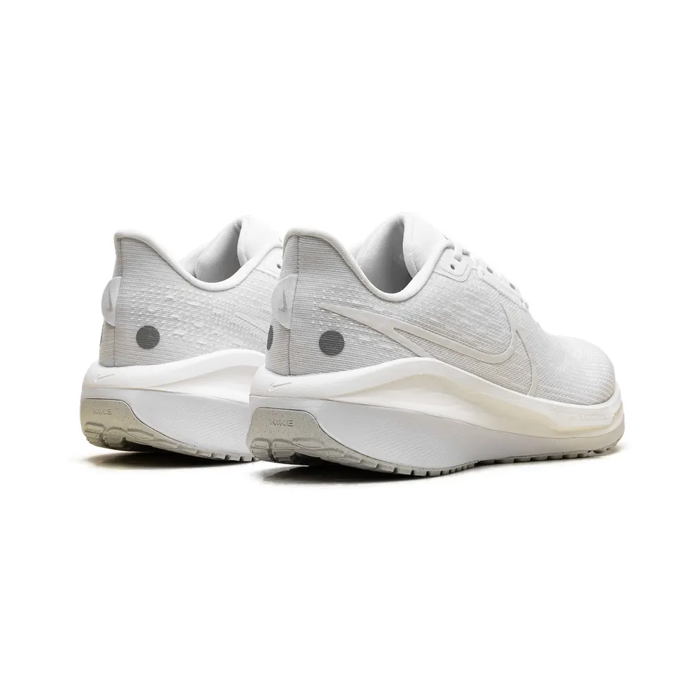 Nike Vomero 17 “Plat Tint” (FB1309-101)