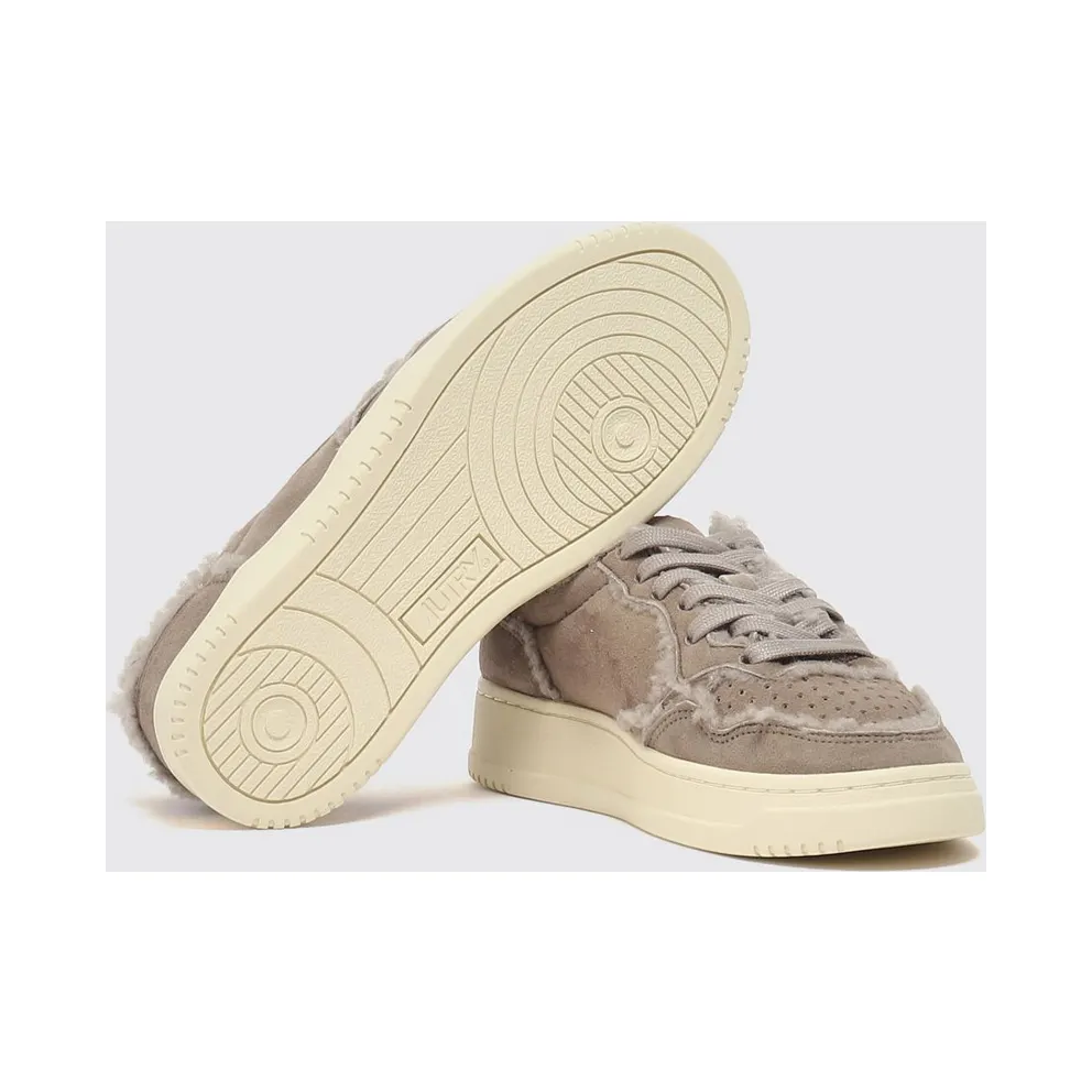 Autry Medalist Low in Two-Tone Suede with a Perforated Toe Dove Grey (AULWGX02)