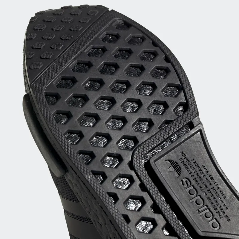 adidas NMD_R1 Core Black / Core Black / Grey Six (FX8777)