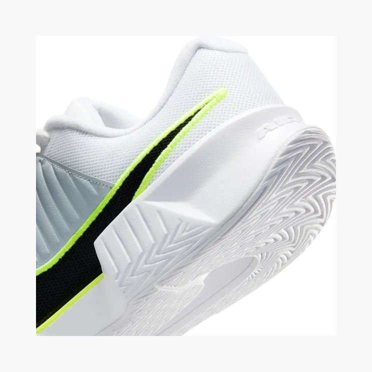 nikecourt IF7052-100