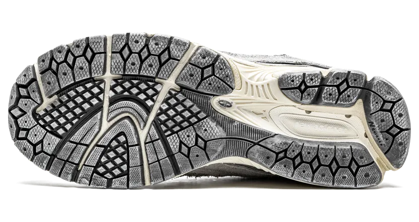 New Balance 2002RD “Rain Cloud”: een rustige grijstint voor elke dag (4)