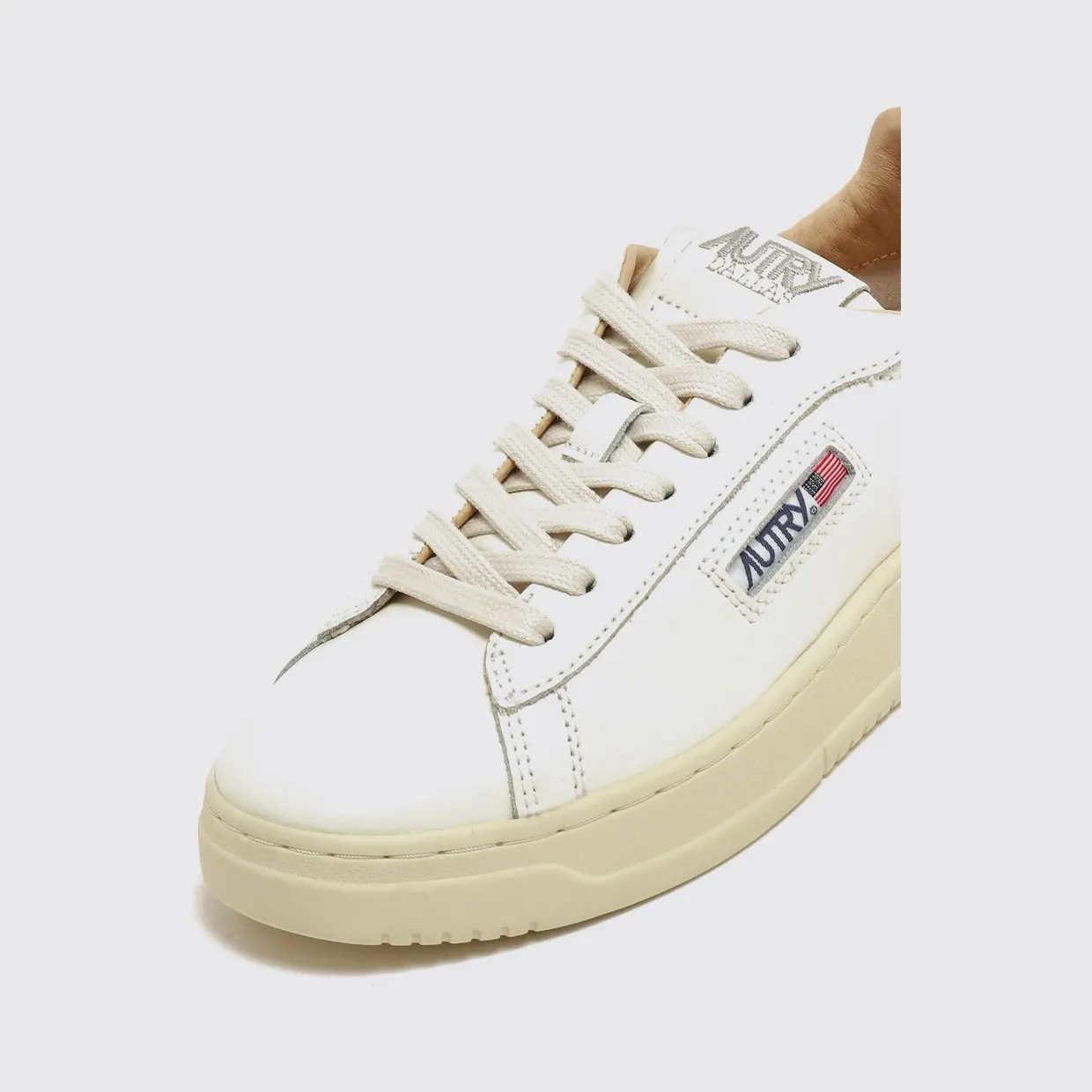 Autry Dallas Low Bicolour Calfskin Leather Trainers with Padded Low-Top Ankle Silver (ADLWMR07) (3)
