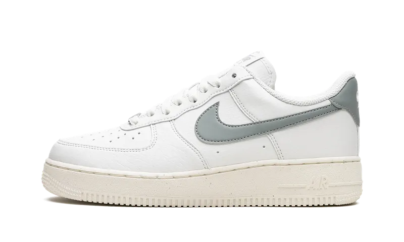 Nike AIR FORCE 1 ’07 NEXT NATURE MNS “Mica Green” (DN1430-107)