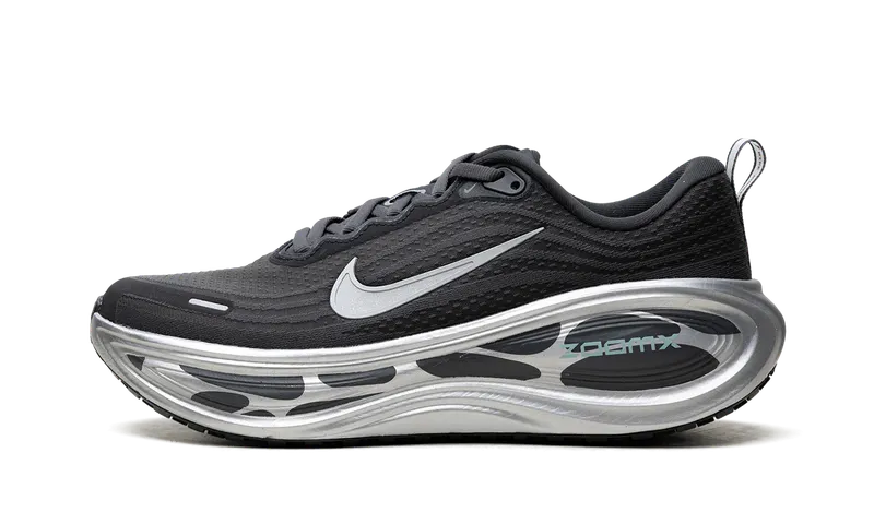 Nike Vomero Plus “Anthracite Zebra” (IM6011-060)