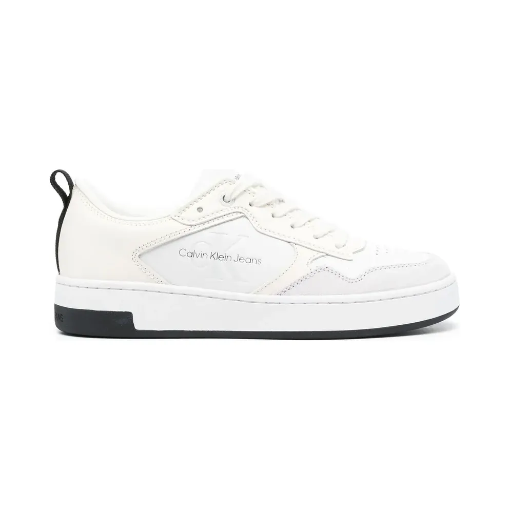 Calvin Klein Jeans mit Logo-Prägung – White (YW0YW00876)