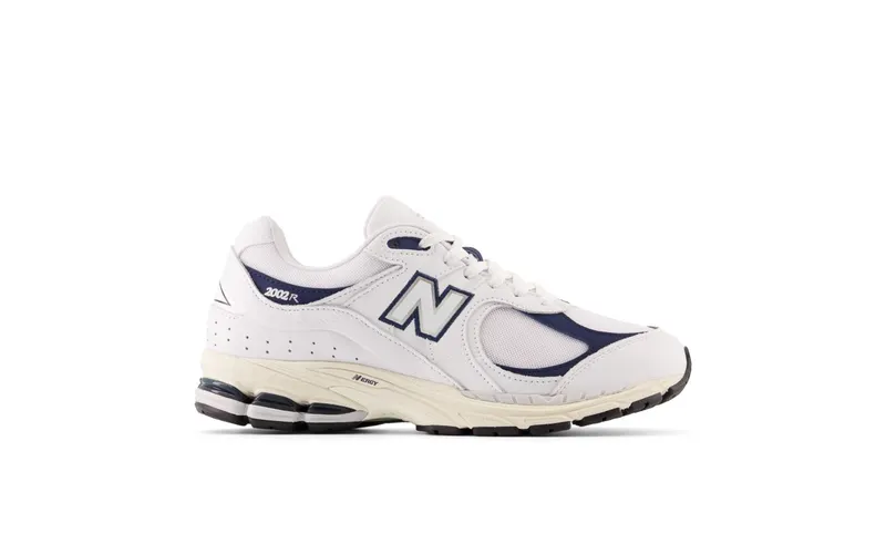 New Balance 2002R “White / Natural Indigo” (M2002RHQ)
