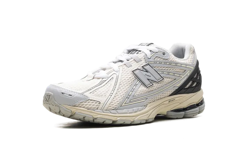 New Balance 1906R “Beige Light Grey White” (M1906RLZ)