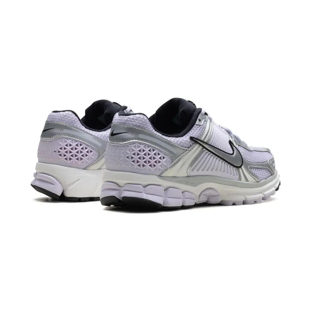 Nike Zoom Vomero 5 “Barely Grape Photon Dust Summit White Metallic Silver” (IB7253-500)
